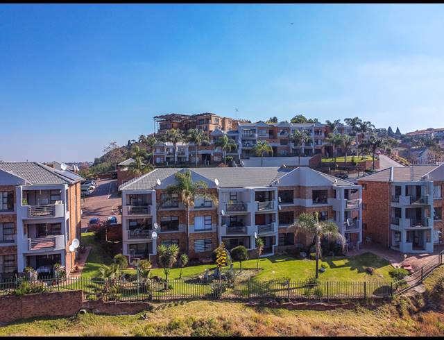 2 BEDROOM TOWNHOUSE FOR SALE IN BASSONIA